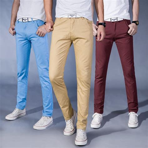 Pantalones para hombre .